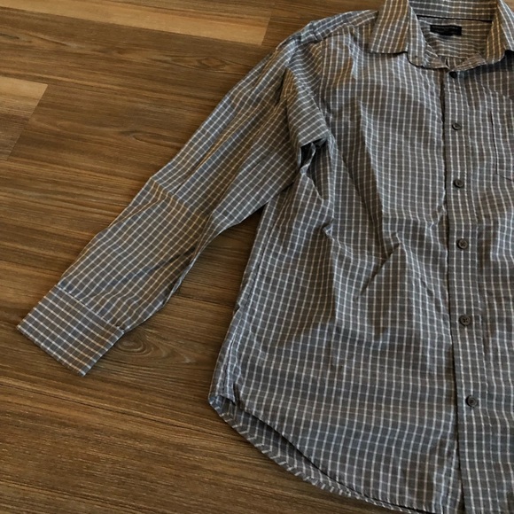 Men’s Slim Fit Banana Republic Button Down Shirt - Picture 4 of 9
